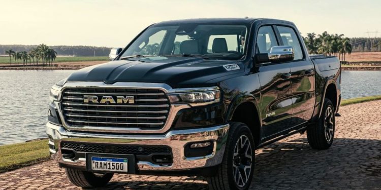 Ram mantém liderança no segmento de picapes grandes em março