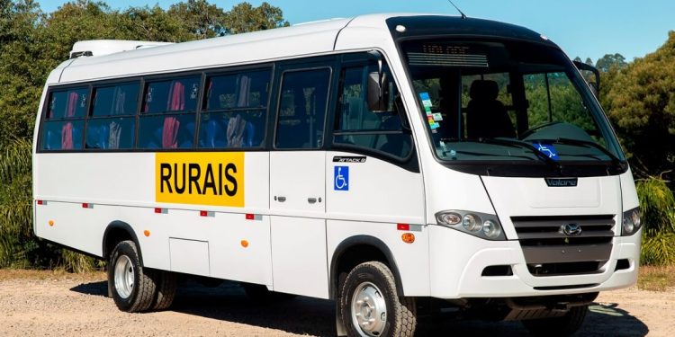 Volare expõe Fly 10 Fretamento e Attack 8 Rural na Tecnoshow, em Rio Verde