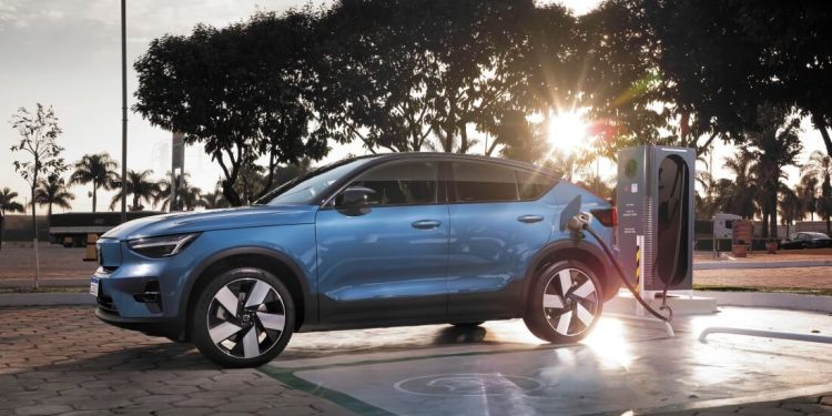 Volvo Car Brasil chega ao número de 71 eletropostos instalados em todo o país