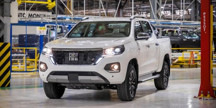 Stellantis inicia produção da picape Fiat Titano no Polo Automotivo de Córdoba