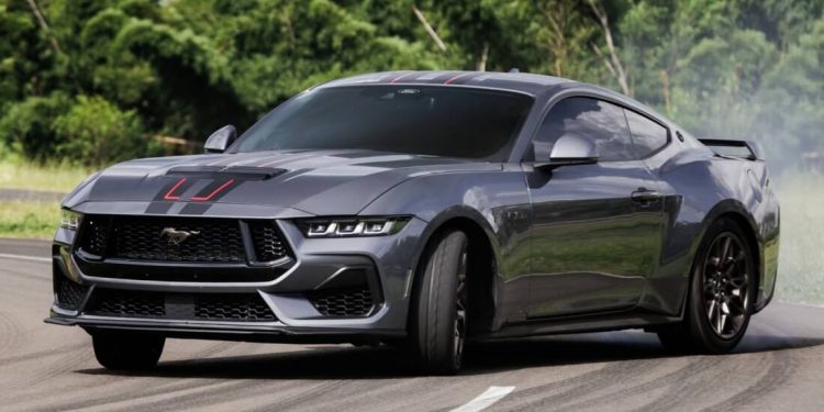 Ford Mustang GT Manual chega ao Brasil em edição limitada de 200 unidades