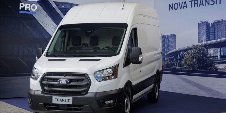 Capacidade de carga é destaque das novas versões da Ford Transit 2026