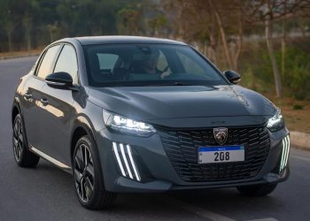 Peugeot reforça presença no mundo da moda em  uma parceria com Pedro Andrade