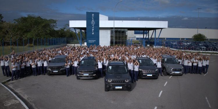 Stellantis celebra 10 anos do Polo Automotivo de Goiana com impactos socioeconômicos positivos