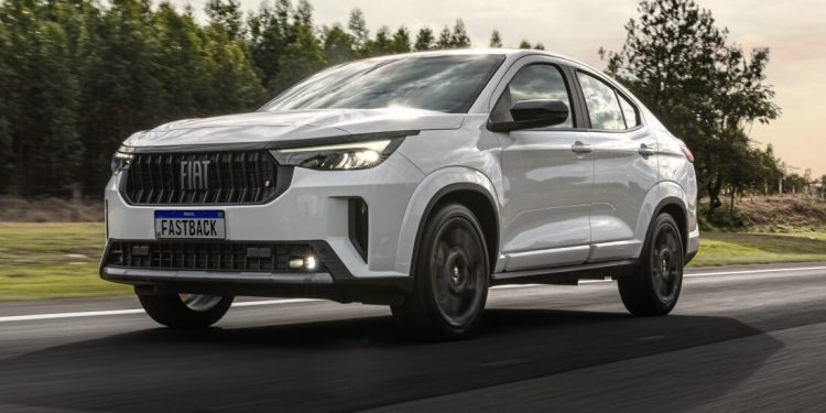 Fiat Fastback aprimora design, conforto e tecnologia na linha 2026