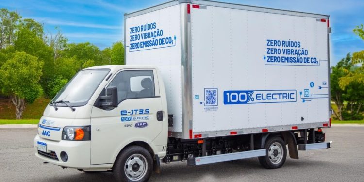 JAC inicia as vendas do novo E-J T3,5