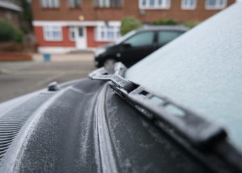 Inverno rigoroso exige atenção redobrada com baterias de motos e carros