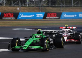 Gabriel Bortoleto teve fim de semana difícil na Inglaterra