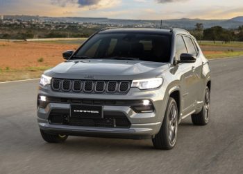 Jeep Compass chega mais competitivo na linha 2026