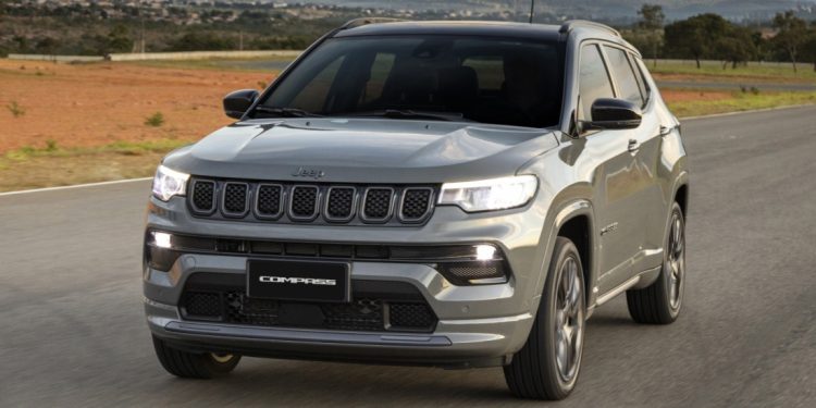 Jeep Compass chega mais competitivo na linha 2026