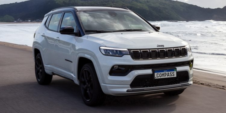 Jeep Compass chega mais competitivo na linha 2026