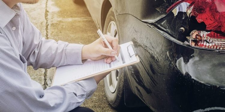 Cor, modelo, batida: o que faz um carro desvalorizar?