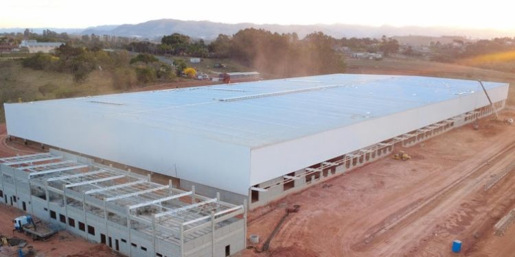 Iveco Group anuncia investimento em novo Centro de Distribuição de Peças no Brasil