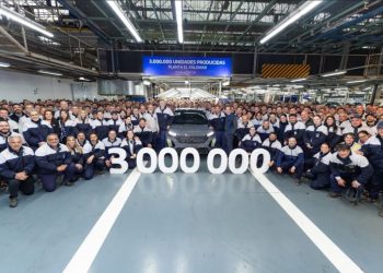 Stellantis alcança 3 milhões de unidades produzidas no Polo Automotivo de El Palomar, na Argentina