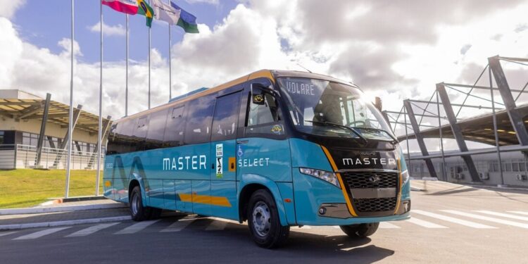 Volare entrega cinco novos micro-ônibus à Master Locações e Turismo