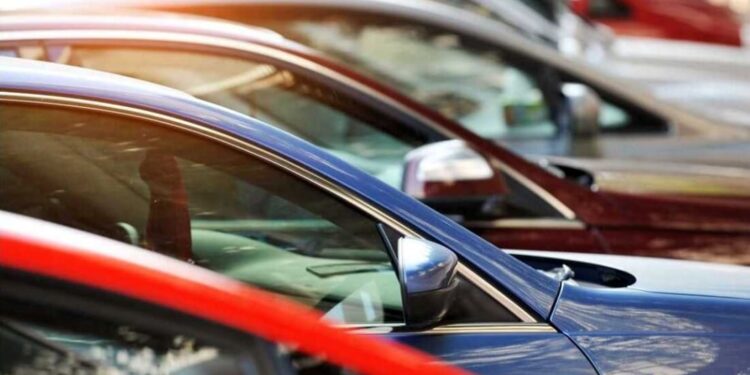 Preço médio dos carros usados bate novo recorde, revela estudo