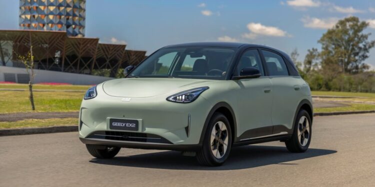 Geely triplica suas vendas no Brasil com a chegada do EX2