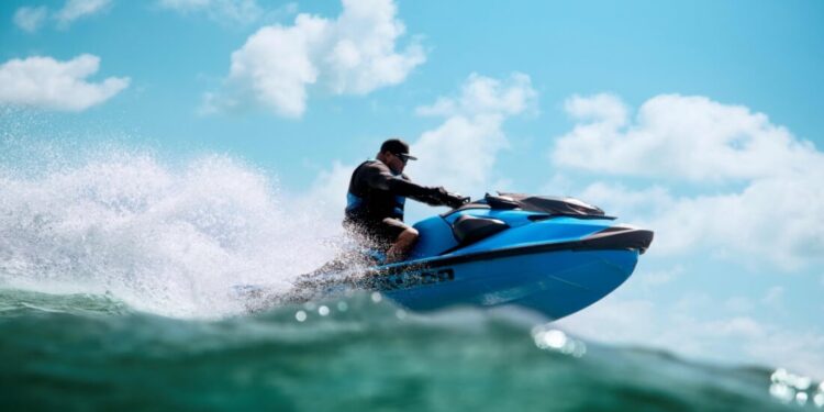 Verão seguro: cuidados essenciais para preparar a moto aquática e navegar com responsabilidade