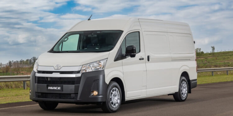 Toyota Hiace estreia na versão Furgão e amplia atuação para segmento de vans de carga