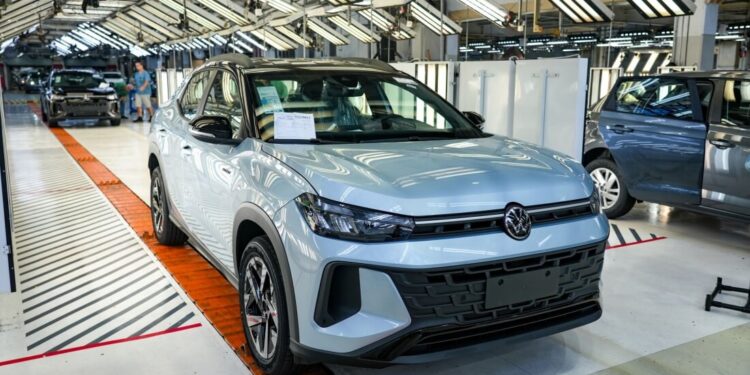 Fábrica da Volkswagen em Taubaté celebra 50 anos com carros icônicos