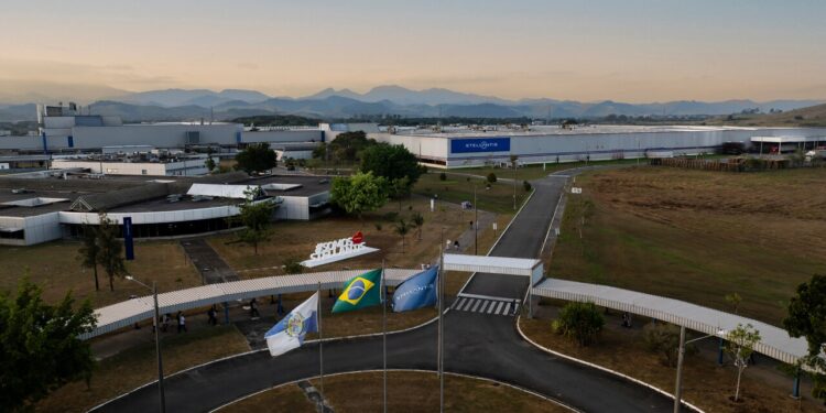 Polo Automotivo de Porto Real completa 25 anos e inicia novo ciclo multimarcas da Stellantis
