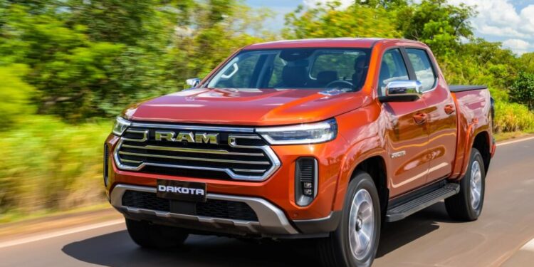 Ram Dakota aposta em desempenho e alto nível de equipamentos para enfrentar rivais