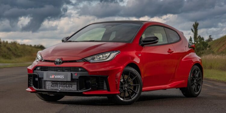GR Yaris chega ao Brasil com preço único de R$ 354.990 e série inicial limitada