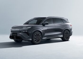 BYD lança SUV híbrido de alto desempenho ATTO 8 em Teresina