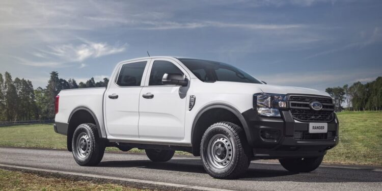 Ford Ranger ganha novas versões cabine simples, chassi e automáticas