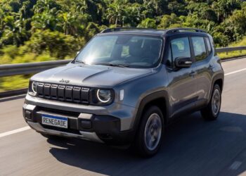 Jeep Renegade 2026 chega com motor híbrido leve, interior renovado e preços a partir de R$ 129.990