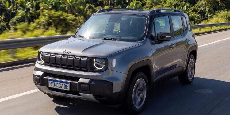 Jeep Renegade 2026 chega com motor híbrido leve, interior renovado e preços a partir de R$ 129.990