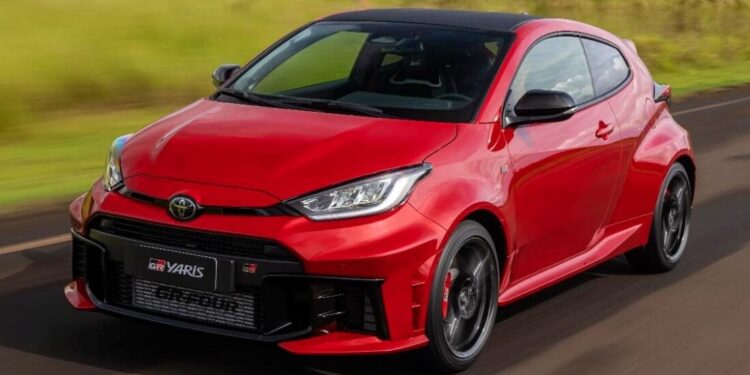 GR Yaris chega às lojas com primeiro lote totalmente vendido antes mesmo da estreia no Brasil