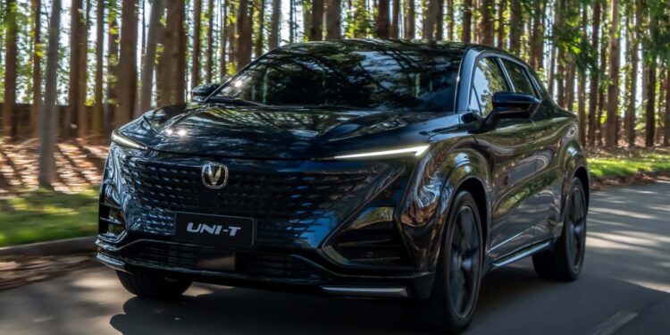 CAOA Changan lança Uni-T no Brasil com produção nacional e foco em tecnologia