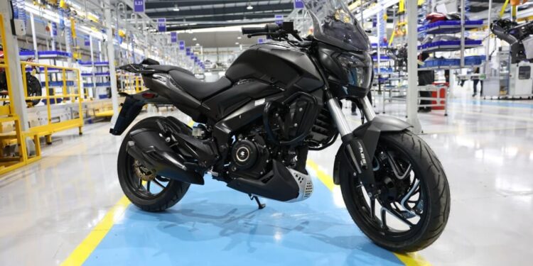 Motos Bajaj passam a sair de fábrica com pneus Pirelli