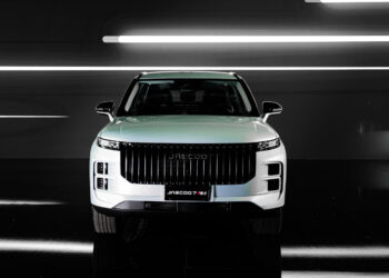 Jaecoo 7 Elite chega por R$ 179.990 como SUV PHEV mais acessível do Brasil