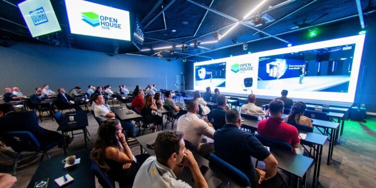 Dürr reúne clientes e especialistas da indústria automotiva no Open House Brasil 2026