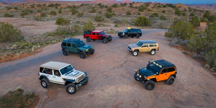 Jeep chega a 60ª edição do Easter Jeep Safari, celebrando décadas de robustez e muita capacidade nas trilhas off-road de Moab
