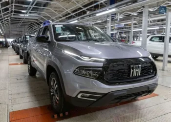 Fiat Toro chega a 650 mil unidades produzidas e reforça protagonismo no segmento de picapes no Brasil