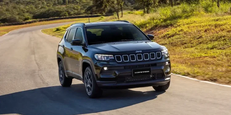 Jeep oferece condições especiais para Renegade Longitude MHEV e Compass Sport com descontos que chegam a R$ 54,6 mil