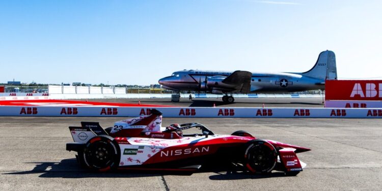 Equipe Nissan de Fórmula E sobe no pódio e faz dobradinha de pontos no E-Prix de Berlim