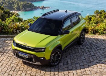 Jeep Avenger chegará ao mercado com um design que combina robustez, legado e tecnologia