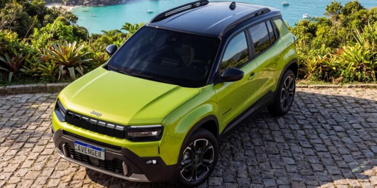 Jeep Avenger chegará ao mercado com um design que combina robustez, legado e tecnologia
