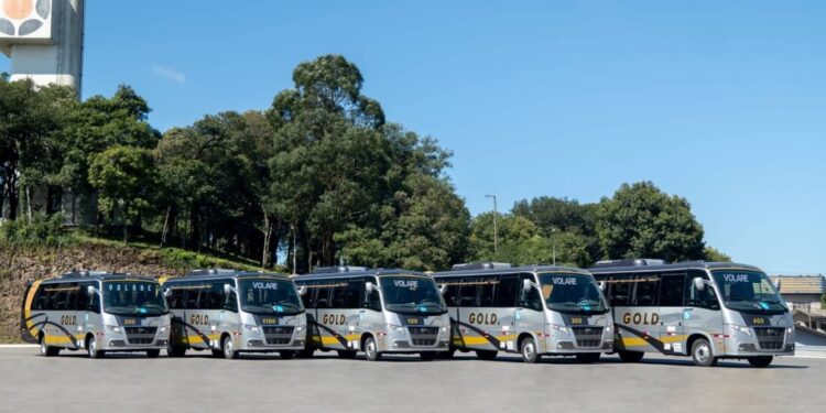 Volare fornece 15 micro-ônibus Fly 9 Executivo para a Gold Turismo e Fretamento de Itu (SP)