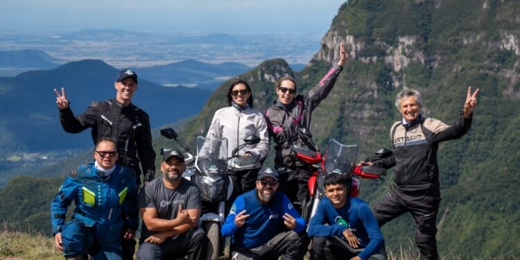 Bajaj do Brasil apresenta documentário de expedição pelo Sul do Brasil
