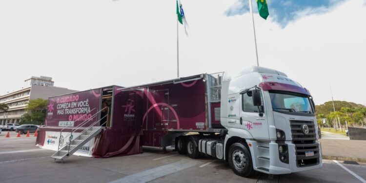 Carreta Saúde da Mulher VW inicia atendimentos no Paraná pelo 2º ano
