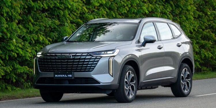 GWM Haval H6 2027 chega renovado, mais eficiente e com tecnologia flex desenvolvida para o mercado brasileiro