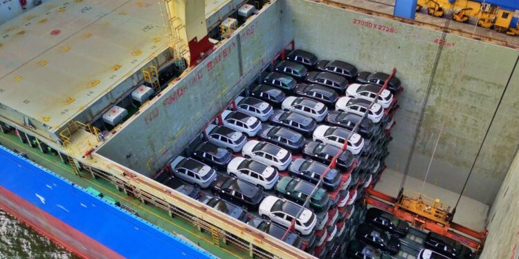 Leapmotor adota flexibilidade nas importações com modalidade flat rack