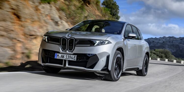 BMW iX3 terá maior autonomia entre todos os carros elétricos vendidos no Brasil