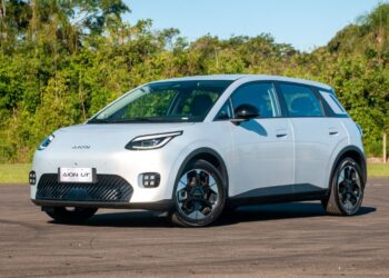 GAC habilita Aion UT no Move Brasil e amplia acesso para taxistas e motoristas de aplicativo