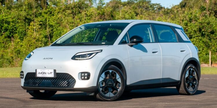 GAC habilita Aion UT no Move Brasil e amplia acesso para taxistas e motoristas de aplicativo